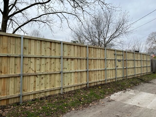 A project made by Franco Fence, a Fence and Gate contractor in Garland, Texas.