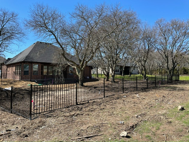 A project made by Franco Fence, a Fence and Gate contractor in Garland, Texas.